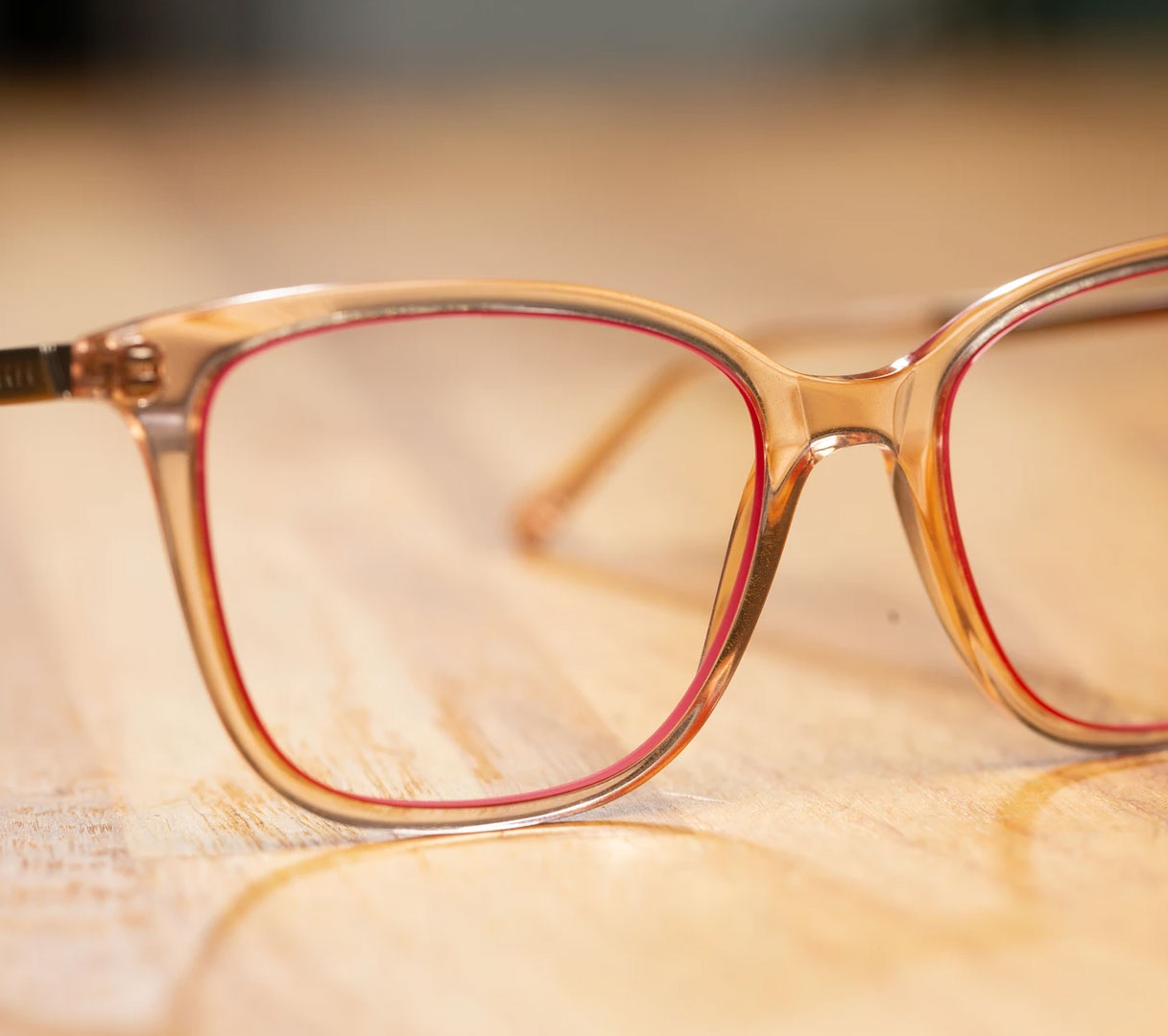 Die Brille, Rahden, Kleinoth, Optiker, Augenoptikermeister, Bachelor, Professional und Funktionaloptometrist, Brillengeschäft, Markenauswahl, Brillen, Sehtest, Messtechnik, Kontaktlinsen, Kontaktlinsenanpassung, Tragekomfort, Meisterwerkstatt, Handarbeit, Service-Garantie, Ultraschallreinigung